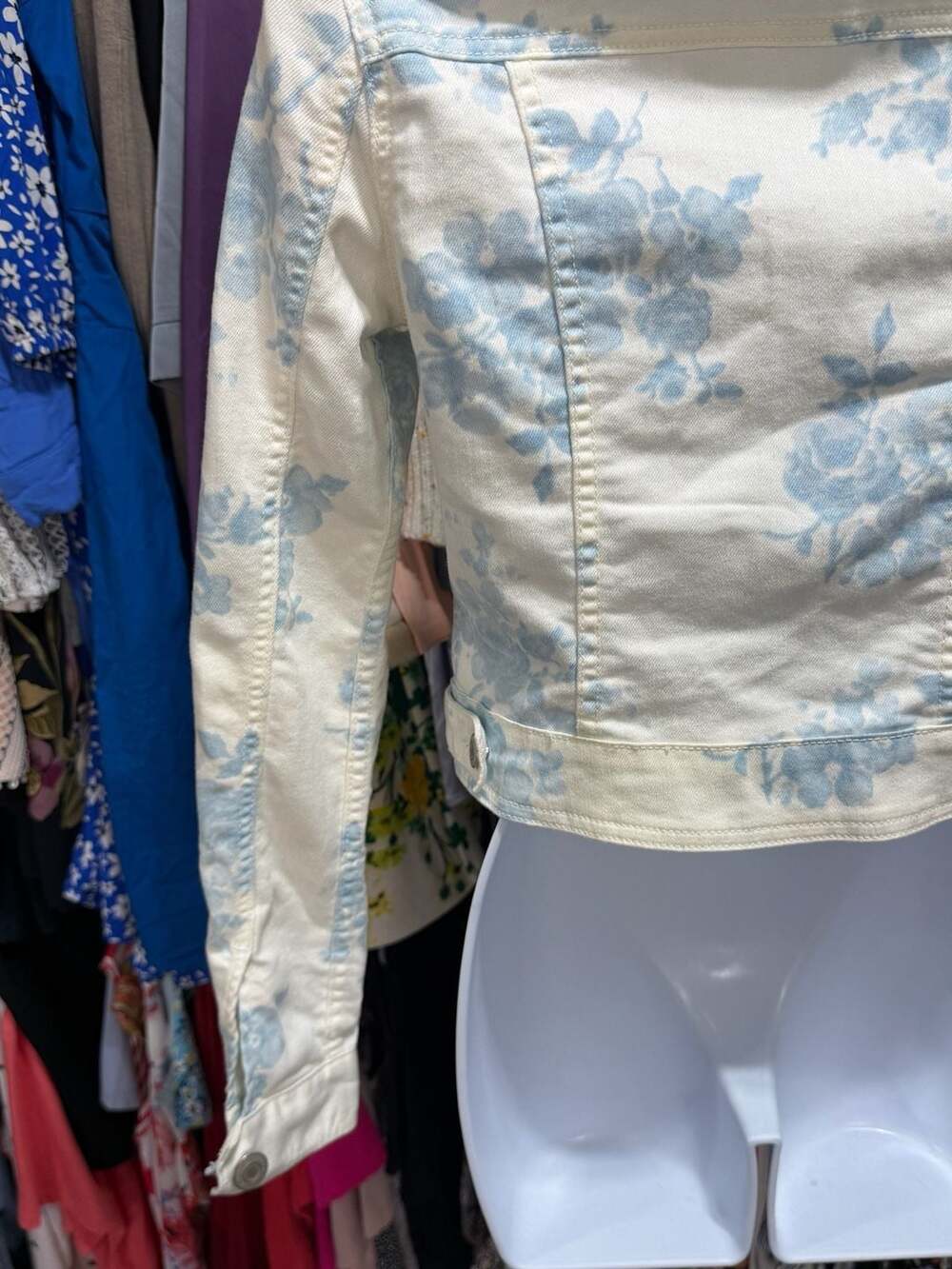 American Eagle Floral Denim Jacket Size Small - Picture 10 of 12